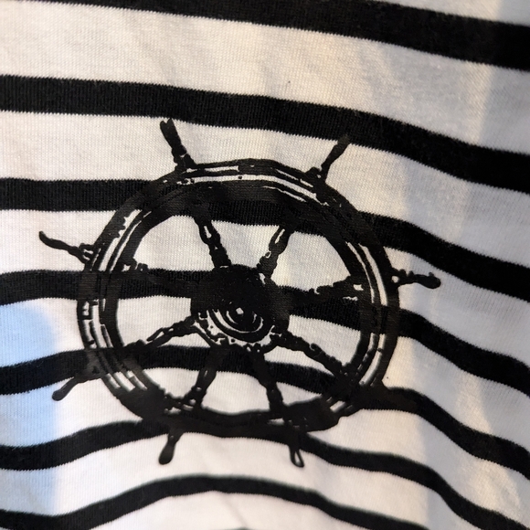 Disney pirates of the Caribbean t-shirt - Picture 8 of 9